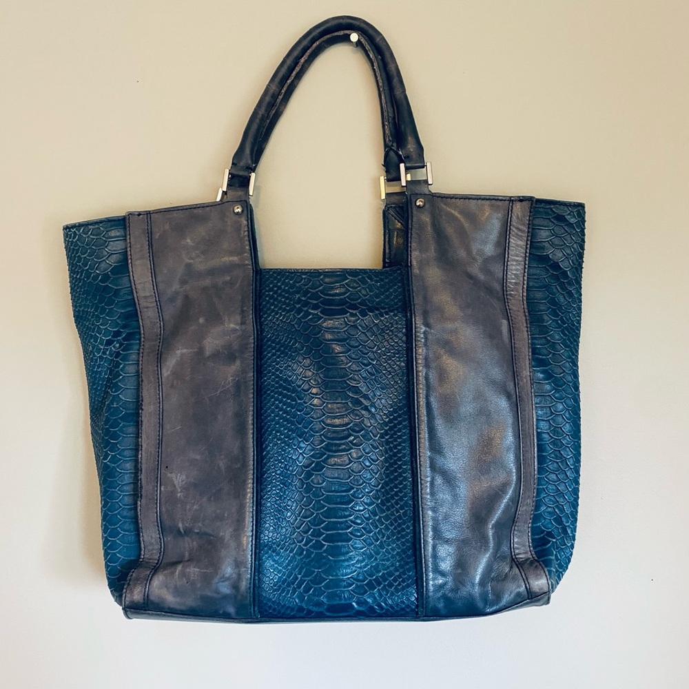 Pour la victoire large leather tote bag